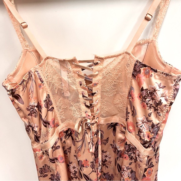 Floral Lace Trim Dress - Picture 7 of 16